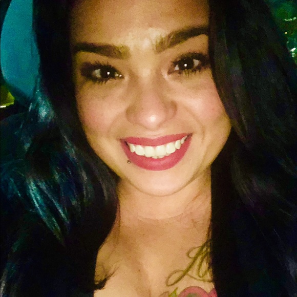 Meet your Posher, Bianca - Picture 1 of 1